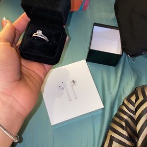 Meet your Posher, Crystal